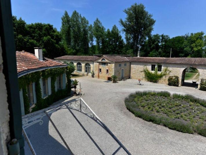 Chateau De L'Isle - Chambres D'Hotes Castelnau-de-Médoc Екстериор снимка